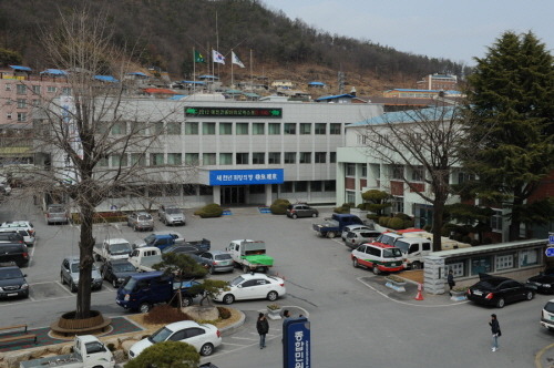 예천군 공무원 할일 없어요..간부 공무원이 석송회장 수행비서로 맹 활약 중??? 