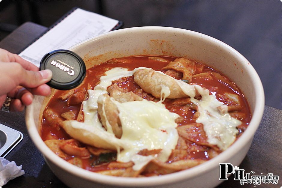 신당맛집-연예인들과 매스컴에서 인정한 매운 떡볶이 -엽기떡볶이