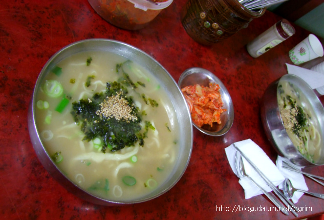 유명손칼국수 이미지
