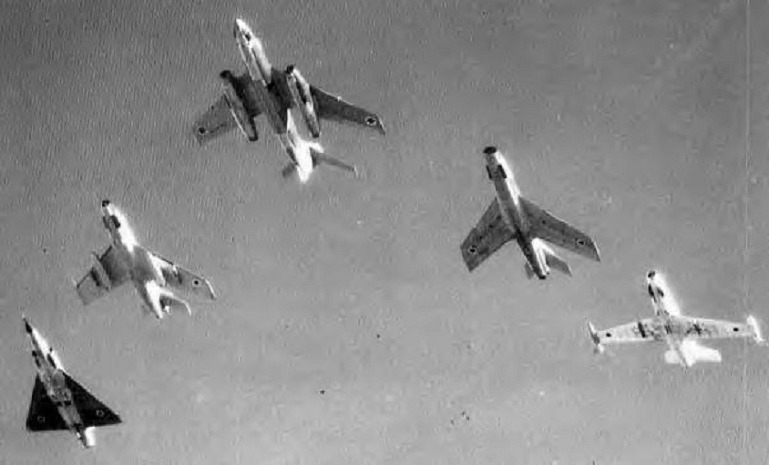 6일 전쟁 당시 이스라엘 공군의 보뚜르2N 전폭기- Six days War during Israeli Air Force Vautour2N Fighter-bomber