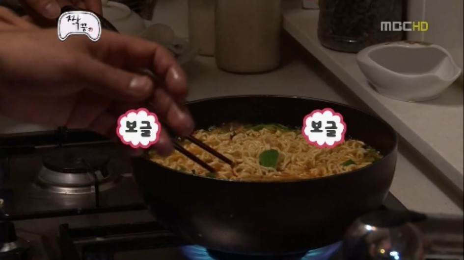 [무한도전] 우정촌에서 라면을 먹는 3남자 jpg | 인스티즈