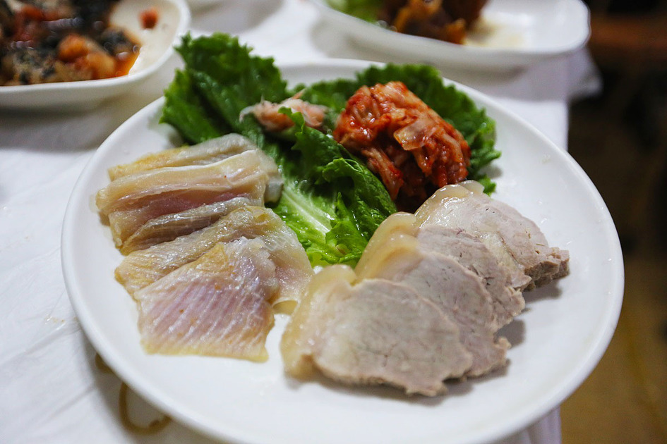 상다리 부러질까 두려워~ / 전주막걸리골목 / 두여인생막걸리