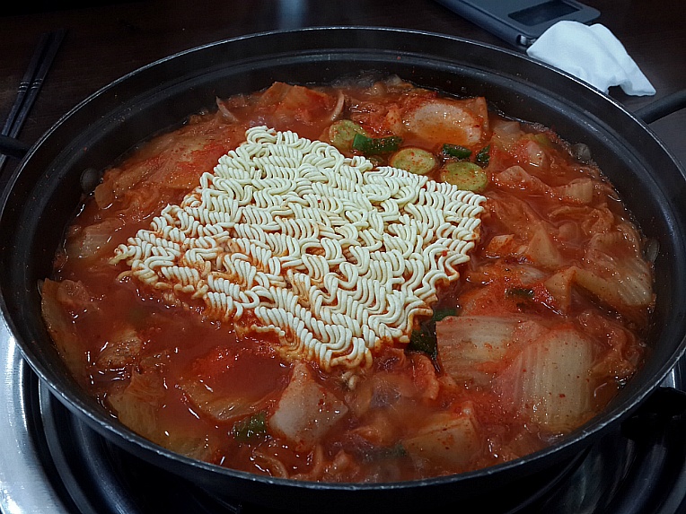 시골통돼지볶음 이미지