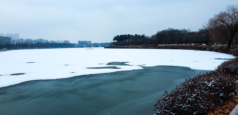 눈내린 일산호수공원