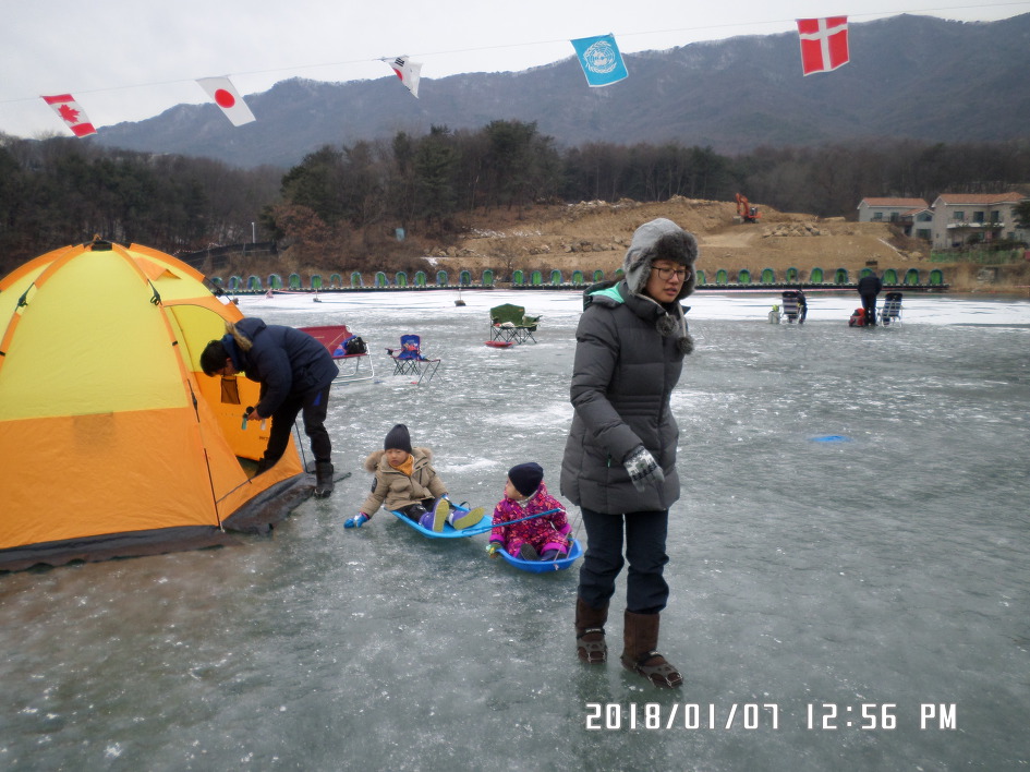 외손자들과 빙어낚시 가는 날