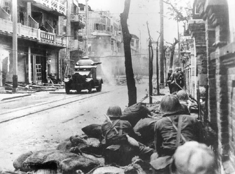 상하이 침략 일본 해군 육전대의 빅커스 M25 장갑차  Japanese Special Naval Landing force Vickers Crossley M25 Armoured Car invade Shanghai