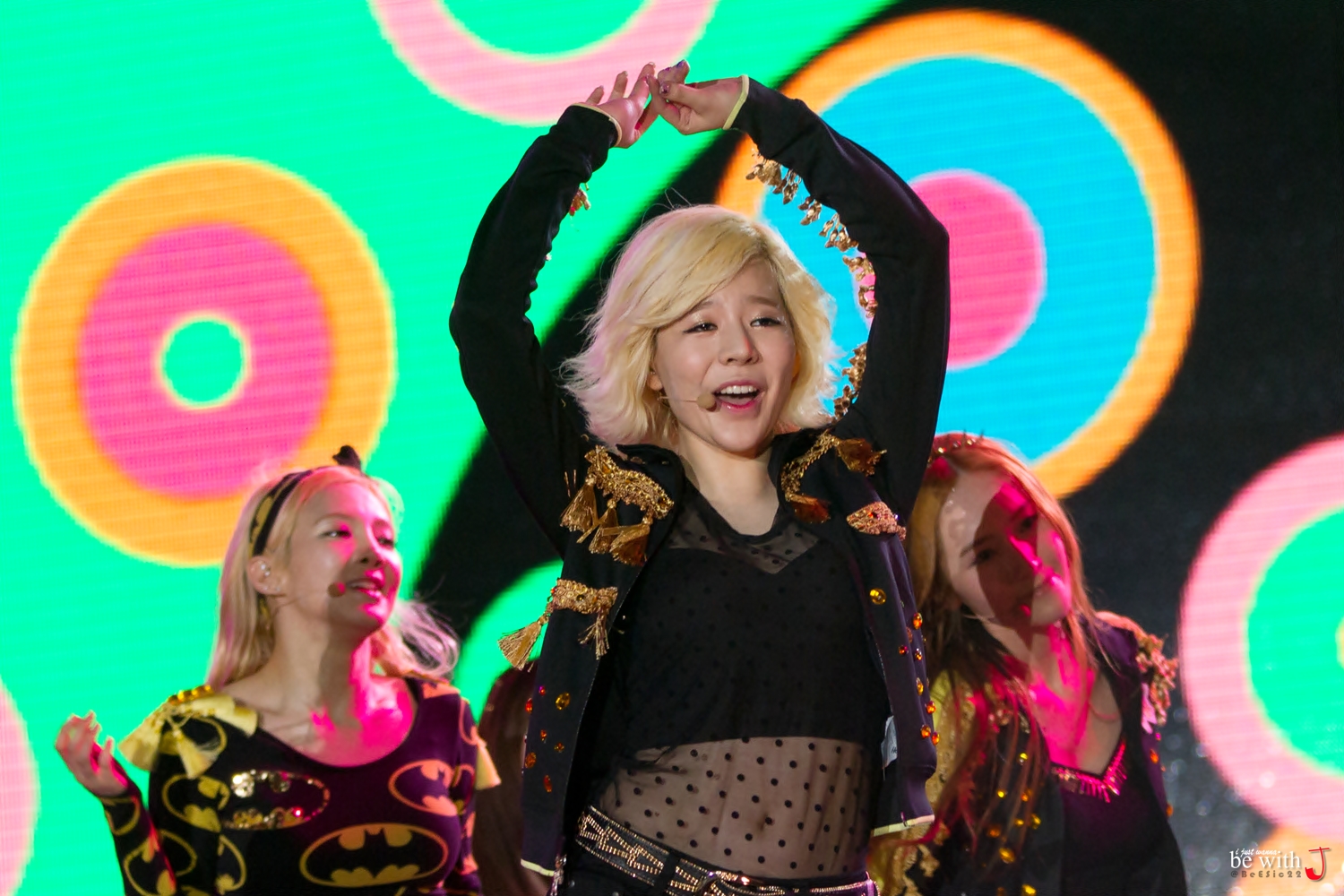 [PIC][29-03-2013]SNSD khởi hành đi Thái Lan để biểu diễn tại "Super Joint Concert" vào chiều nay - Page 16 17362B44515E6FDE30B890